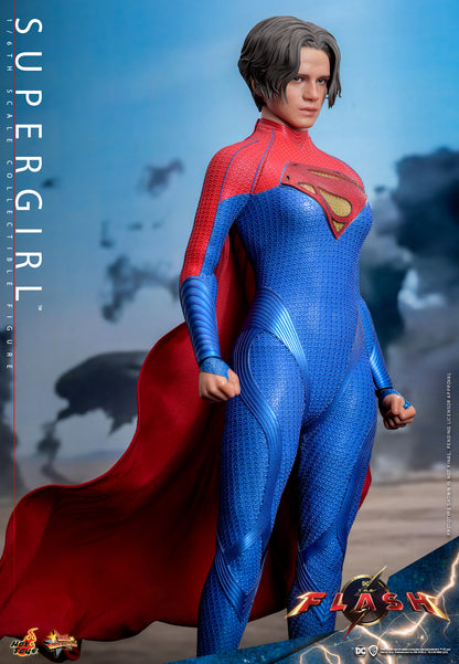 (PO) Movie Masterpiece Series MMS715 - The Flash - Supergirl