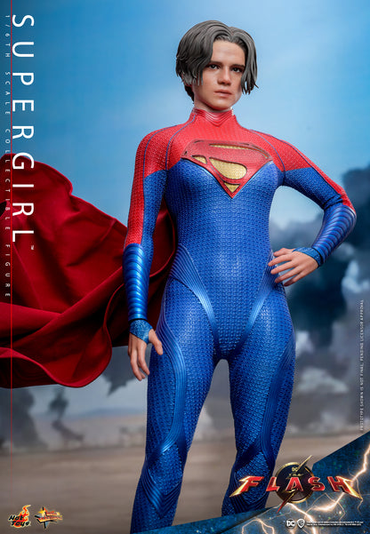 (PO) Movie Masterpiece Series MMS715 - The Flash - Supergirl