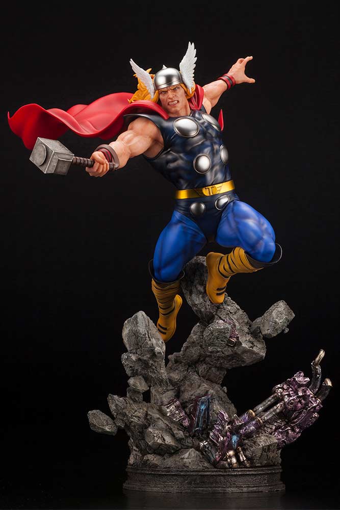 (PO) Marvel Avengers Thor Fine Art Statue