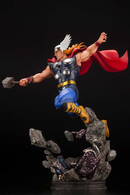 (PO) Marvel Avengers Thor Fine Art Statue