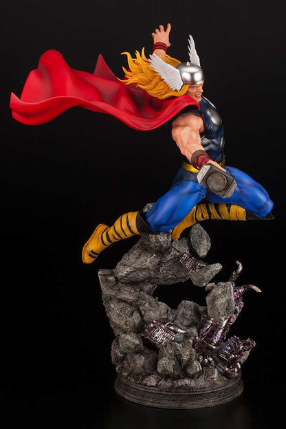 (PO) Marvel Avengers Thor Fine Art Statue