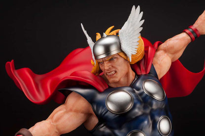 (PO) Marvel Avengers Thor Fine Art Statue