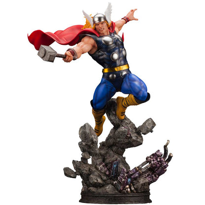 (PO) Marvel Avengers Thor Fine Art Statue